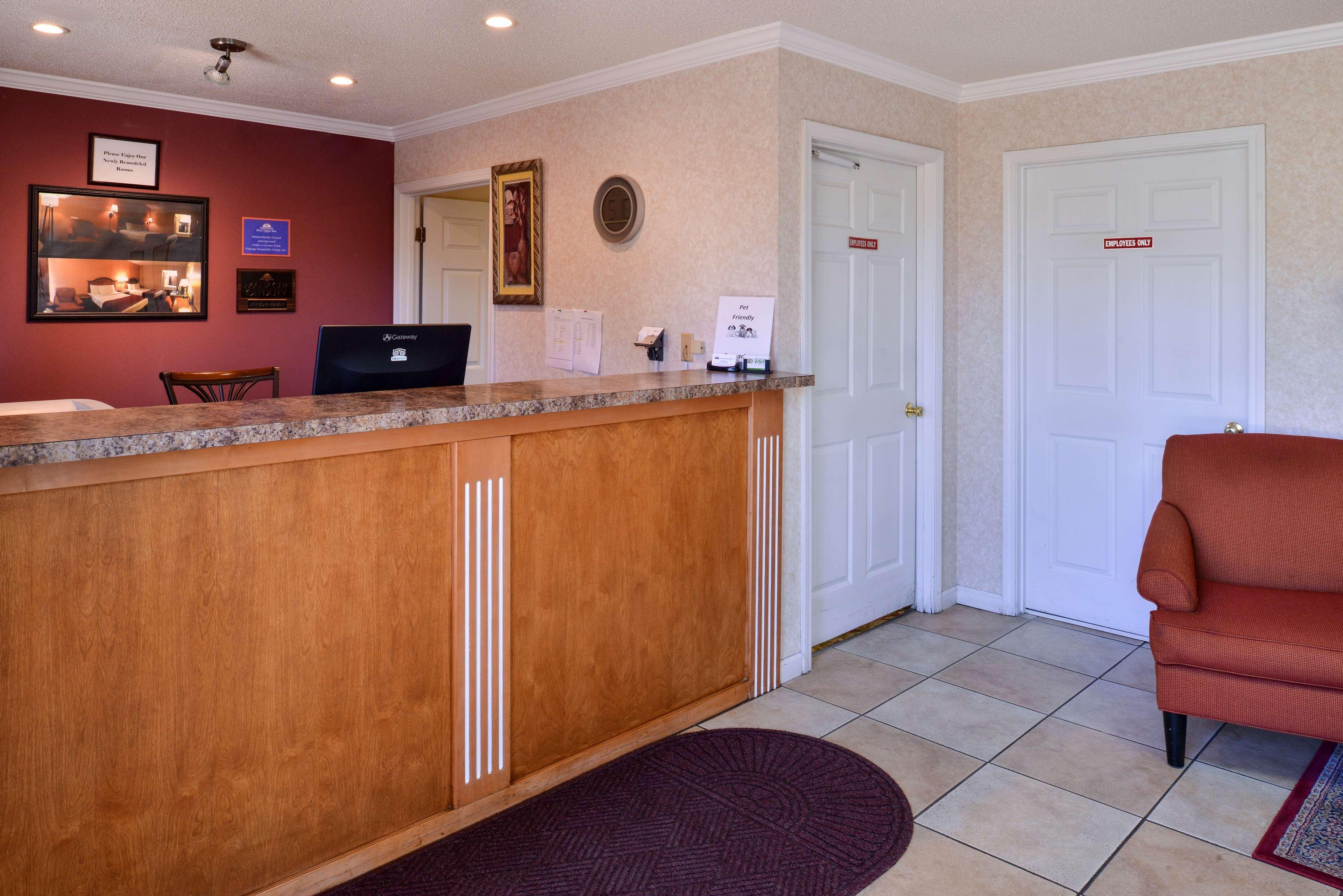 Americas Best Value Inn And Suites Blytheville Exterior foto